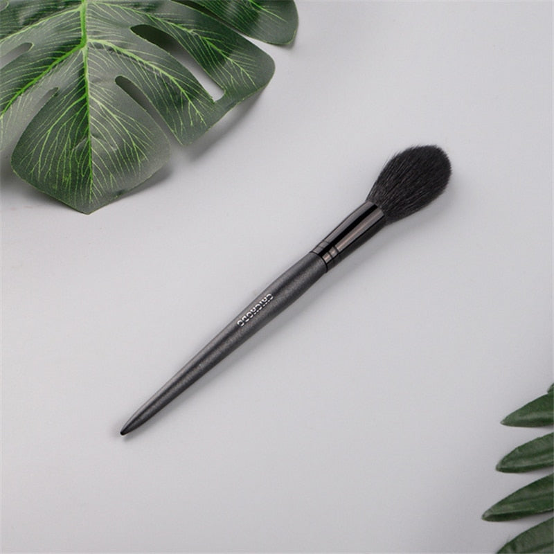 1 Pieces Goat Hair Long Handle Face Makeup Highlighter Blending Brush Blush Brush Concealer Brush Beauty